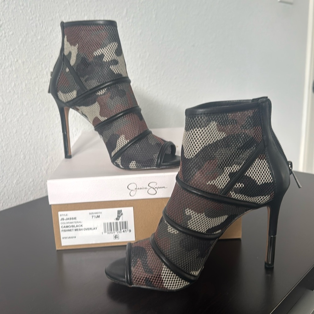Camo Mesh Open Toe